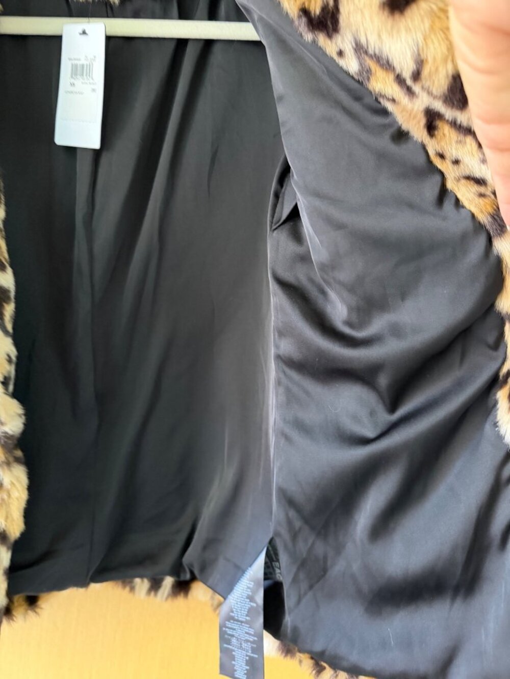 Guess Womens Faux Fur Bold Allover Leopard Coat Phoebe Size XS Brown Casual New - Picture 12 of 14